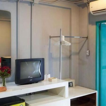 Oyo 292 The Oddy Hip Hotel Patong Dış mekan fotoğraf
