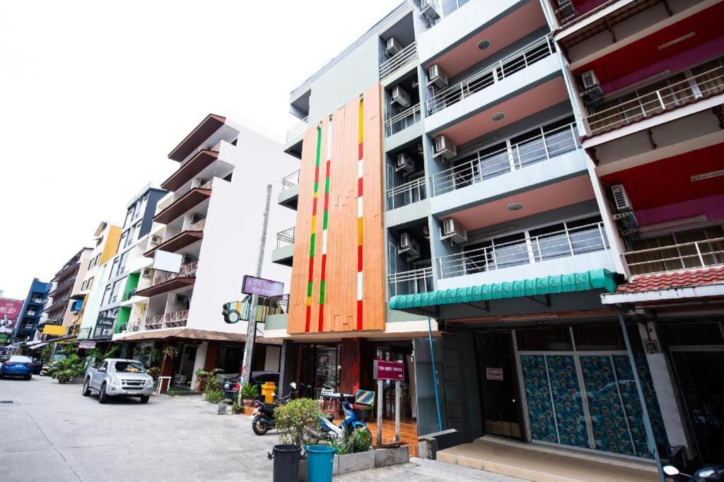 Oyo 292 The Oddy Hip Hotel Patong Dış mekan fotoğraf