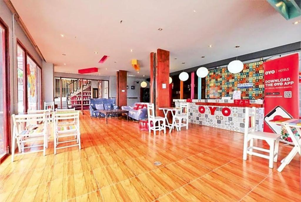 Oyo 292 The Oddy Hip Hotel Patong Dış mekan fotoğraf