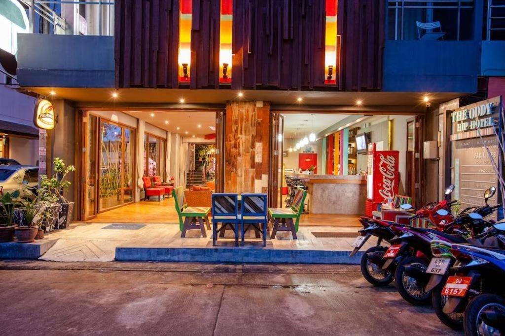 Oyo 292 The Oddy Hip Hotel Patong Dış mekan fotoğraf