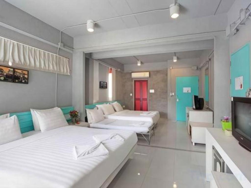 Oyo 292 The Oddy Hip Hotel Patong Dış mekan fotoğraf