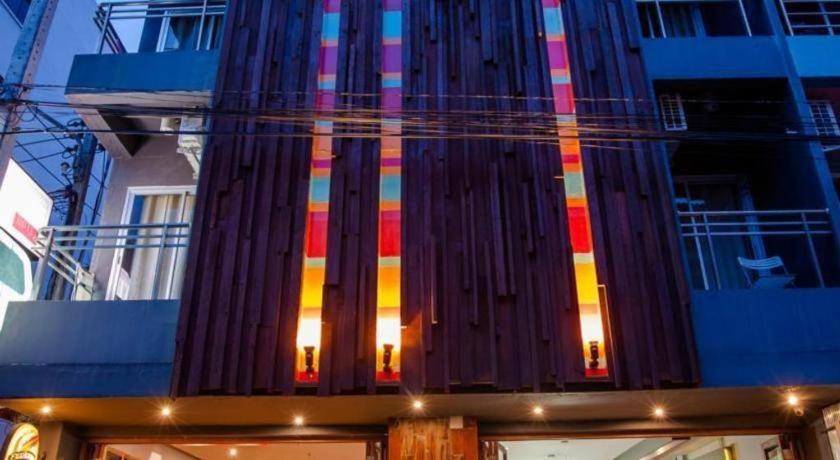 Oyo 292 The Oddy Hip Hotel Patong Dış mekan fotoğraf