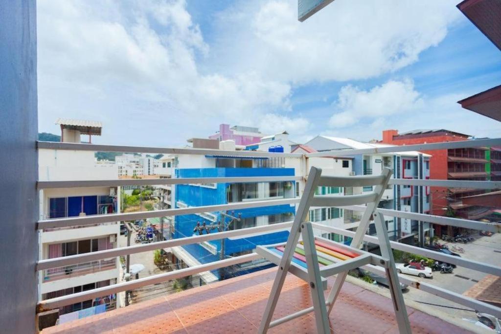 Oyo 292 The Oddy Hip Hotel Patong Dış mekan fotoğraf