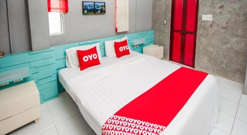 Oyo 292 The Oddy Hip Hotel Patong Dış mekan fotoğraf