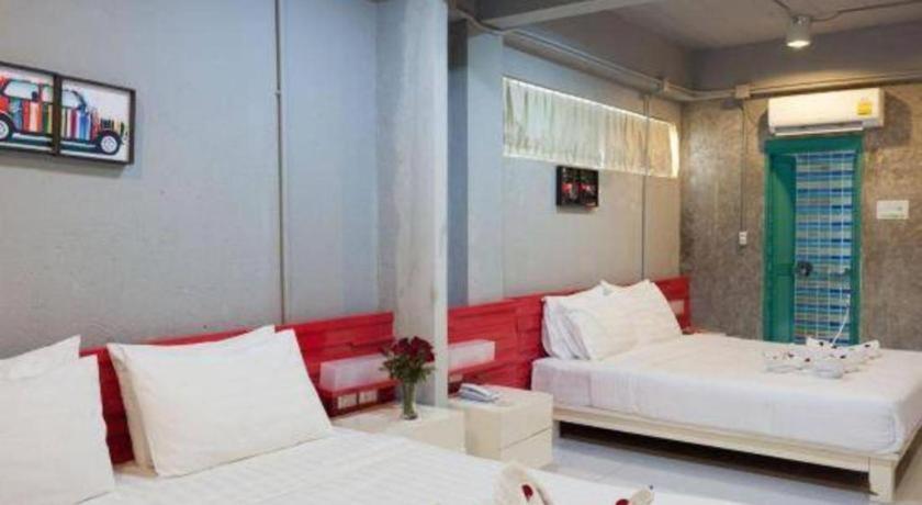 Oyo 292 The Oddy Hip Hotel Patong Dış mekan fotoğraf