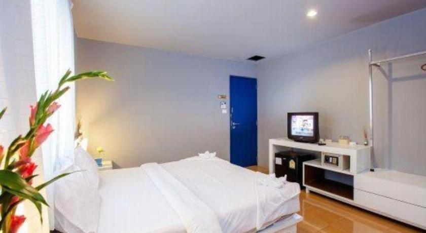 Oyo 292 The Oddy Hip Hotel Patong Dış mekan fotoğraf